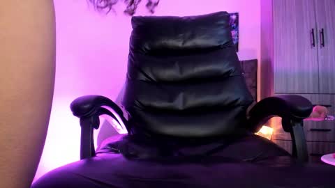 Snapshot of jade_james chatting on 02/14/26, 01:13 Mady online show from 02/14/26, 01:13