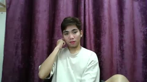 Snapshot of jade_kaizo chatting on 01/19/25, 01:44 Jade online show from 01/19/25, 01:44