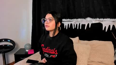 Snapshot of jade_nm chatting on 12/03/25, 01:20 ade online show from 12/03/25, 01:20