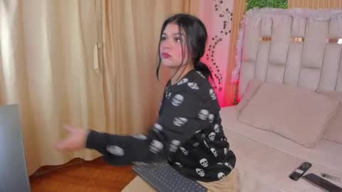 Snapshot of jade_nm chatting on 12/19/25, 01:07 ade online show from 12/19/25, 01:07