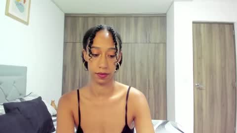 Snapshot of jade_obi chatting on 09/16/25, 02:40 Jade smile online show from 09/16/25, 02:40