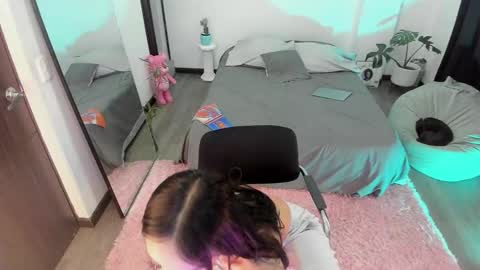 Jade  independent model online show from 12/16/25, 12:32