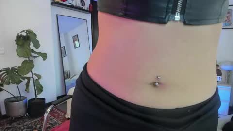 Snapshot of jade_porn chatting on 05/08/26, 12:10 Jade independent model online show from 05/08/26, 12:10
