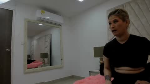 Jade  online show from 09/20/25, 11:44