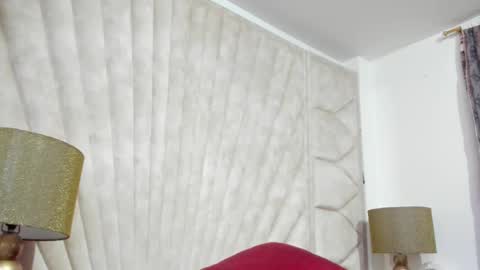 Jade  online show from 11/11/25, 10:15