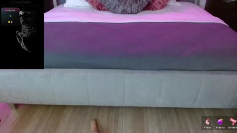 Snapshot of jade_storm_ chatting on 01/15/25, 08:26 JADE online show from 01/15/25, 08:26