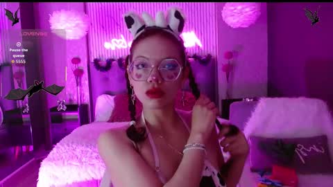 Snapshot of jade_storm_ chatting on 10/13/25, 08:53 JADE online show from 10/13/25, 08:53