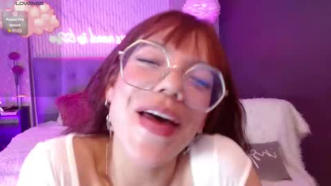 Snapshot of jade_storm_ chatting on 11/18/25, 09:30 JADE online show from 11/18/25, 09:30