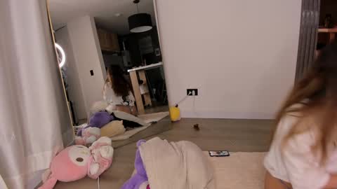 Jade online show from 12/05/24, 03:15