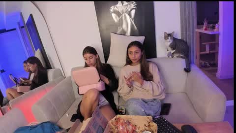 Jade online show from 10/16/25, 02:01