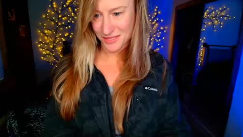 jadeamaryllis_ online show from 05/02/26, 02:22