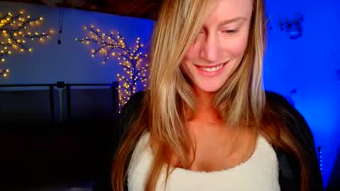 jadeamaryllis_ online show from 05/06/26, 03:39