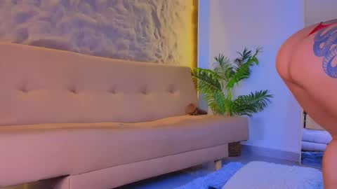 jadee__ online show from 01/17/26, 03:00