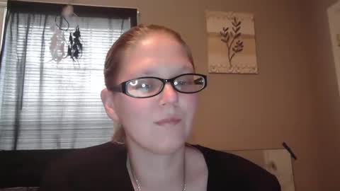 JadeLuv online show from 02/01/25, 05:37