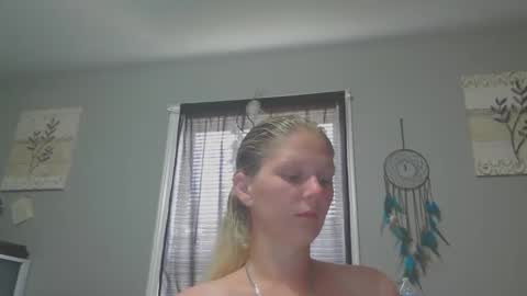 JadeLuv online show from 05/01/26, 04:55