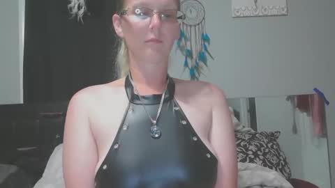 JadeLuv online show from 06/04/26, 01:33