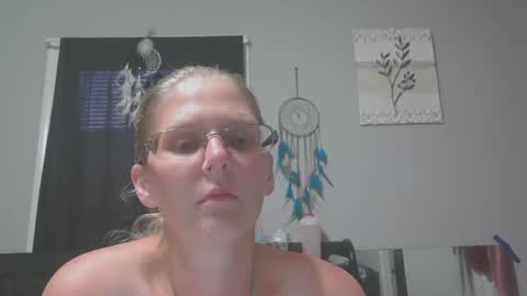 JadeLuv online show from 06/11/26, 01:16