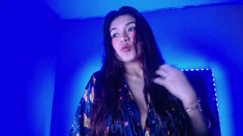 jade online show from 06/08/26, 10:04