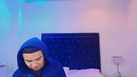 Snapshot of jaden_and_sofia chatting on 04/16/26, 03:07 Jaden and Sofia online show from 04/16/26, 03:07