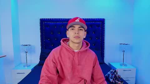 Snapshot of jaden_and_sofia chatting on 04/17/26, 03:09 Jaden and Sofia online show from 04/17/26, 03:09