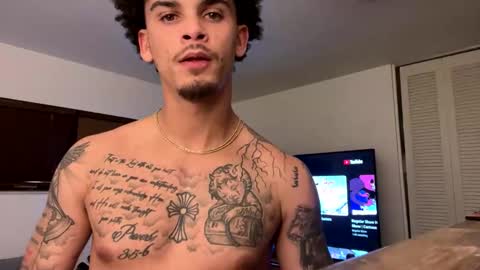 Snapshot of jadend23 chatting on 10/14/25, 05:52 jadend23 online show from 10/14/25, 05:52