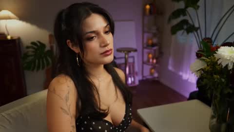 Snapshot of jadeperez_ chatting on 10/19/25, 12:33 Jade online show from 10/19/25, 12:33