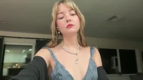 Snapshot of jadestarss chatting on 01/11/26, 03:44 Jade 3 online show from 01/11/26, 03:44