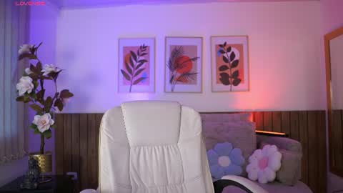 Jade Summer online show from 06/16/26, 11:46