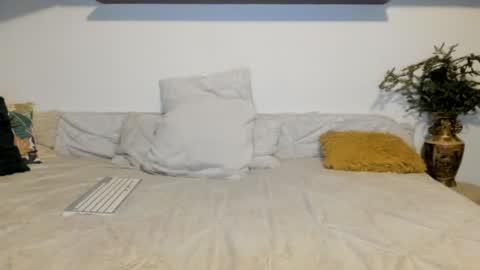 elena online show from 12/22/24, 02:39