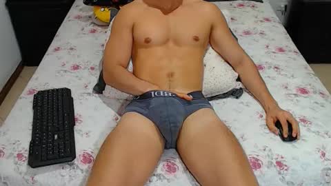 Snapshot of jahshot4 chatting on 05/12/26, 08:17 jahshot4 online show from 05/12/26, 08:17