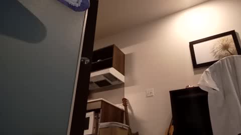 Snapshot of jaidenblake chatting on 01/01/25, 01:04 jaidenblake online show from 01/01/25, 01:04