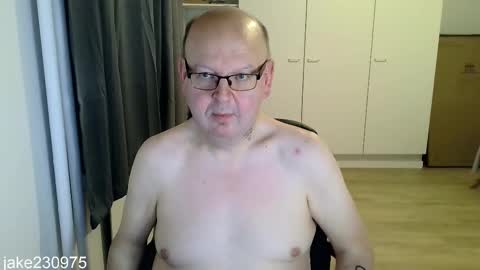 Snapshot of jake230975 chatting on 12/04/25, 07:33 Jake2309 online show from 12/04/25, 07:33