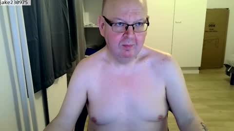 Snapshot of jake230975 chatting on 03/04/26, 08:04 Jake2309 online show from 03/04/26, 08:04