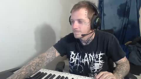 showingitoff online show from 09/14/25, 03:16