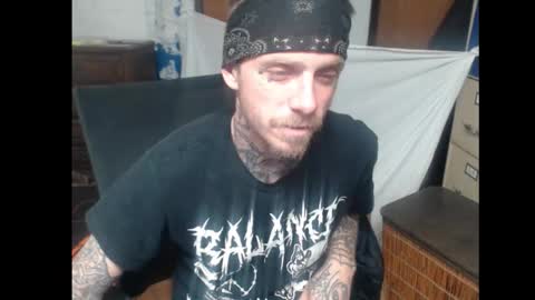 Snapshot of jake265897 chatting on 12/22/25, 06:43 showingitoff online show from 12/22/25, 06:43