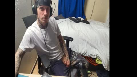 Snapshot of jake265897 chatting on 01/14/26, 05:46 showingitoff online show from 01/14/26, 05:46