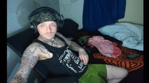 Snapshot of jake265897 chatting on 02/11/26, 06:51 showingitoff online show from 02/11/26, 06:51