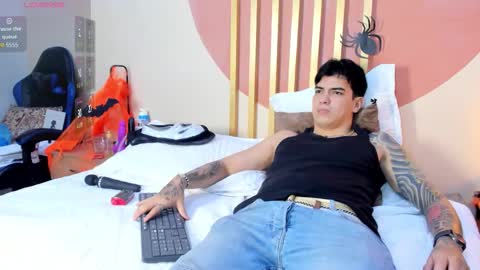 Jake And Nicole online show from 10/24/25, 01:13