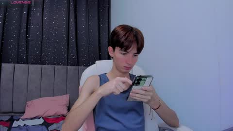 Snapshot of jake_evanss_ chatting on 12/15/24, 11:01 JAKE online show from 12/15/24, 11:01