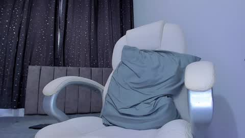 Snapshot of jake_evanss_ chatting on 01/07/25, 06:35 JAKE online show from 01/07/25, 06:35