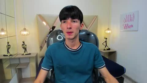 Snapshot of jake_evanss_ chatting on 09/23/25, 03:31 JAKE online show from 09/23/25, 03:31