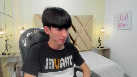 Snapshot of jake_evanss_ chatting on 10/06/25, 03:59 JAKE online show from 10/06/25, 03:59