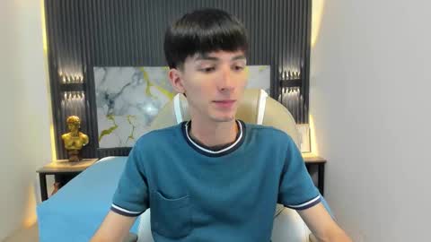 Snapshot of jake_evanss_ chatting on 10/30/25, 09:37 JAKE online show from 10/30/25, 09:37