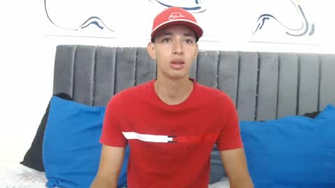 Snapshot of jake_shadow14 chatting on 03/08/25, 01:36 Hi guys im new 3 online show from 03/08/25, 01:36