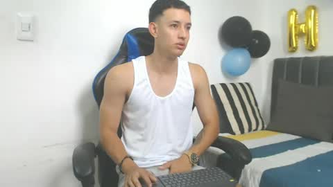 Hi guys im new 3 online show from 05/01/26, 01:59