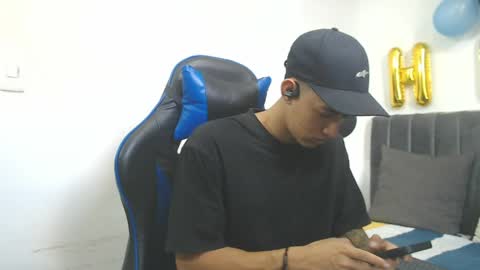 Hi guys im new 3 online show from 05/04/26, 07:10