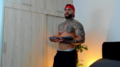 Snapshot of jakeortega chatting on 09/17/25, 04:58 Jake Orthega online show from 09/17/25, 04:58