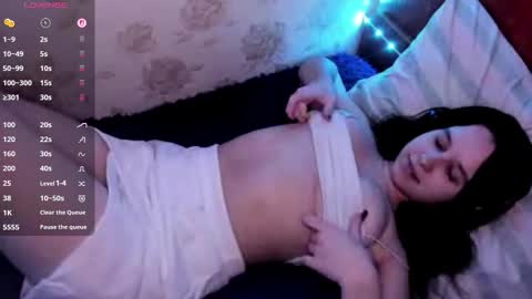 Lisa online show from 12/21/25, 04:25