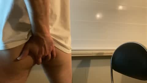 Snapshot of jam_344 chatting on 12/20/25, 05:20 jam_344 online show from 12/20/25, 05:20