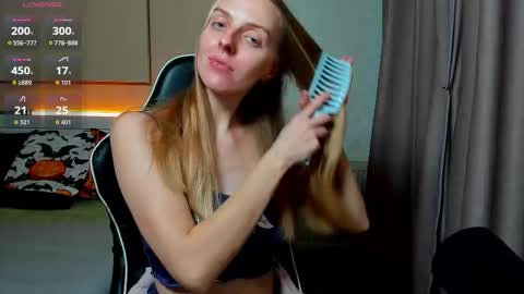 Sofia online show from 10/31/25, 02:07